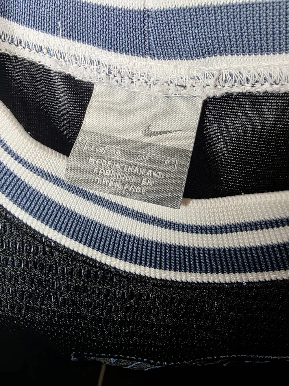 Women's Small Nike Jersey Style Top